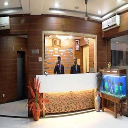 Hotel Puneet International Rāipur 外观 照片