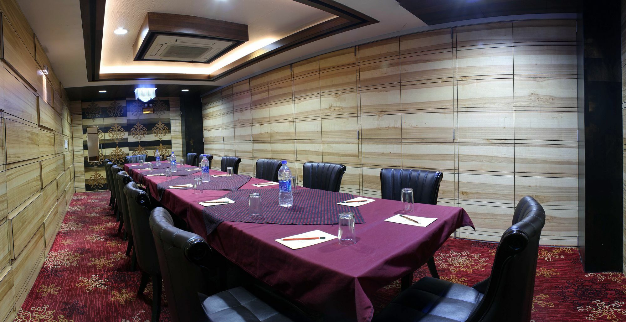 Hotel Puneet International Rāipur 外观 照片