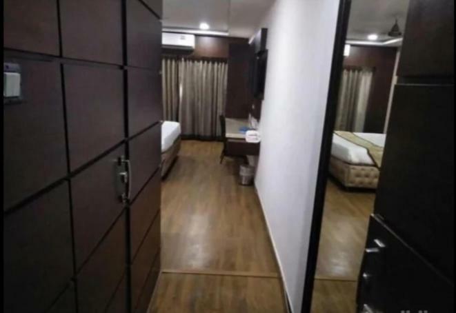 Hotel Puneet International Rāipur 外观 照片