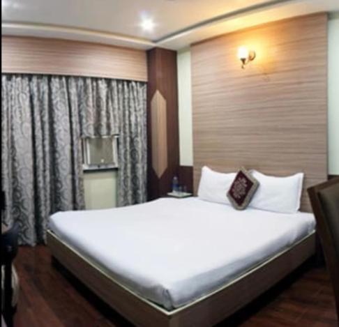 Hotel Puneet International Rāipur 外观 照片